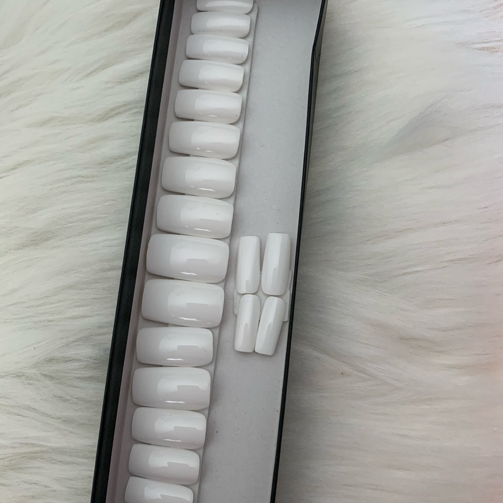 Short white square press on nails